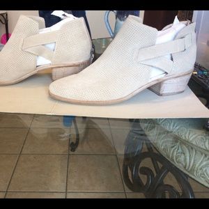 Dolce Vita Beige Perforated Suede Boots Size 10, NWOB (boots only)